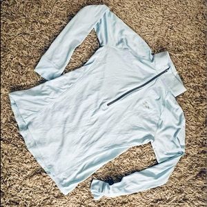 Under Armour Heat Gear Light Weight Long Sleeve Shirt Women Size M